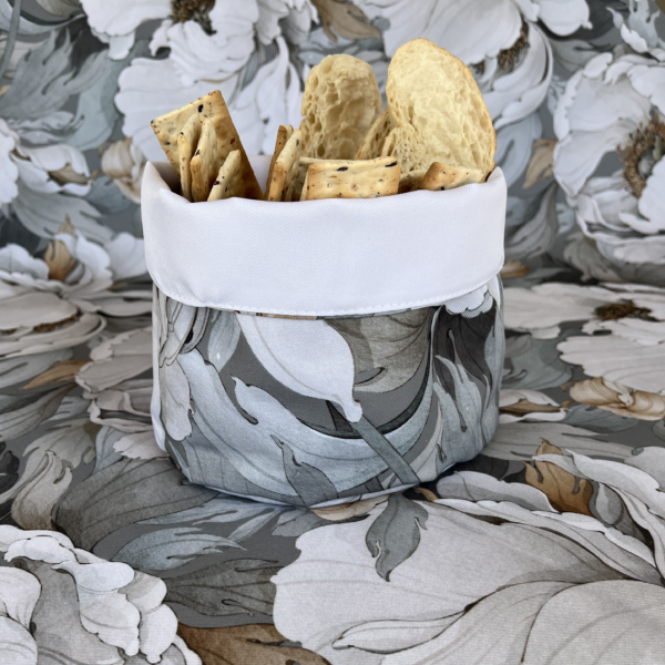 Mantel de gabardina "Flores Grises" - Imagen 3