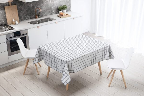 Mantel de gabardina "Cuadros Negros"
